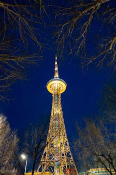  美联储鹰派转向，中东局势扰动通胀；A股短期承压，全年牛市逻辑依旧稳固。 股票财经