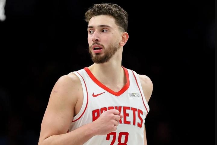  申京内线统治力尽显；火箭虽败犹荣，公牛主场险胜收官。 体育新闻